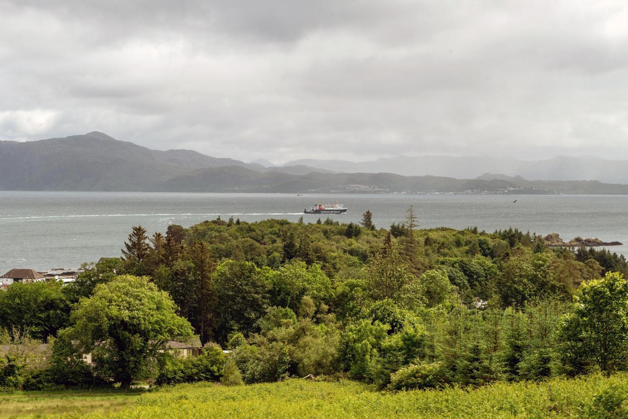 Armadale Castle Cabins Ardvasar (Skye) Exterior foto
